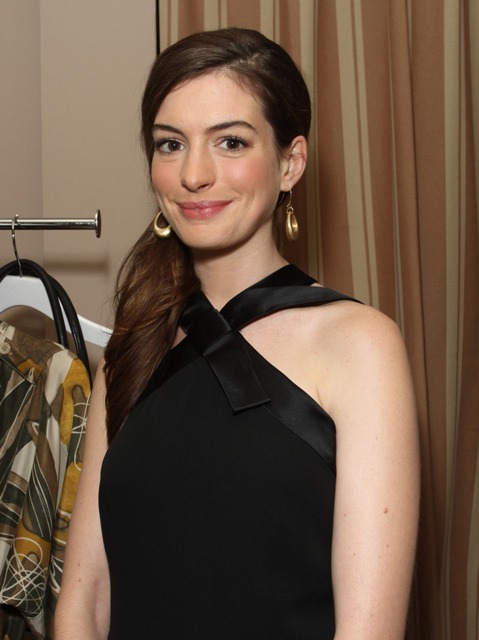 Anne Hathaway Is A Lesbian 103