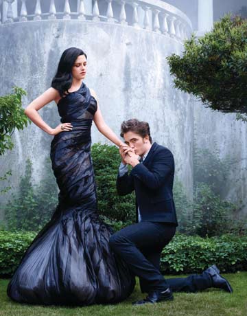 Robert Pattinson and Kristen robert pattinson and kristen stewart smoking together. Robert Pattinson and Kristen