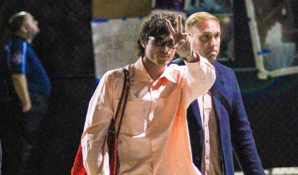 Jacob Elordi brings his dog