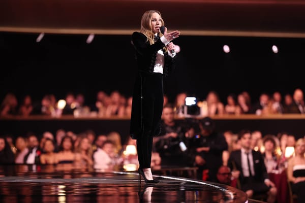 If She Were A Bell She’d Be Ringing – Kristen kills as host