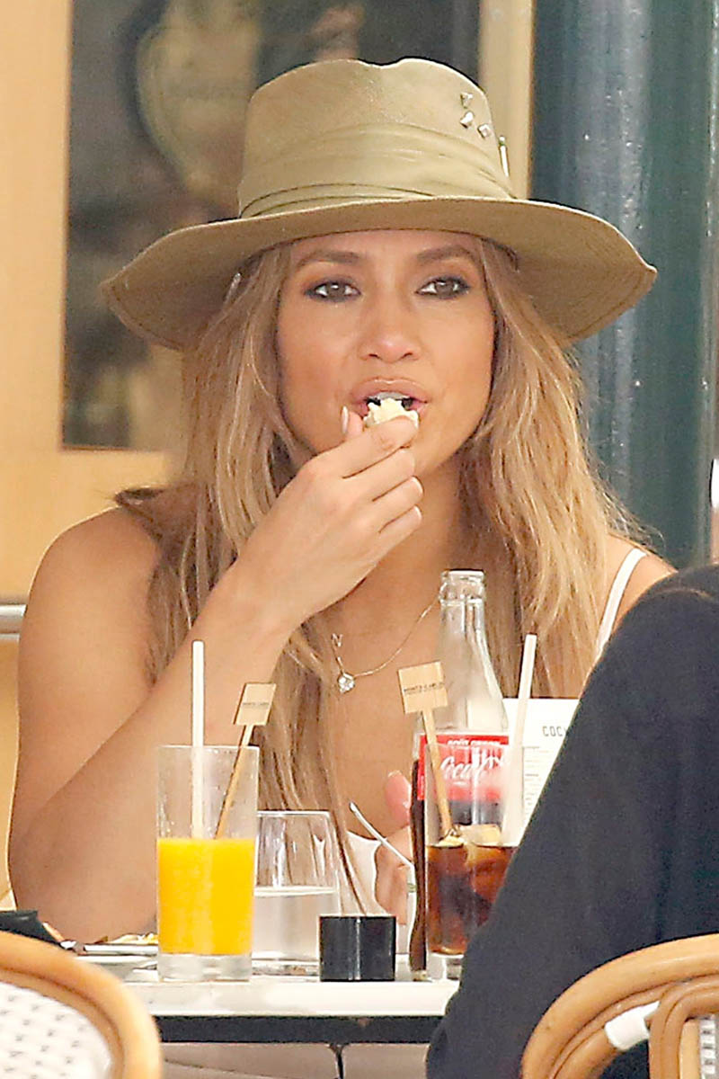 Bennifer Summer: Carbs and More Gift Details