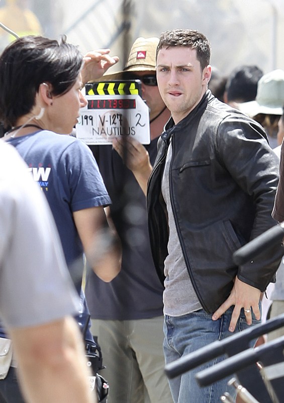 Aaron Taylor-Johnson in Hawaii