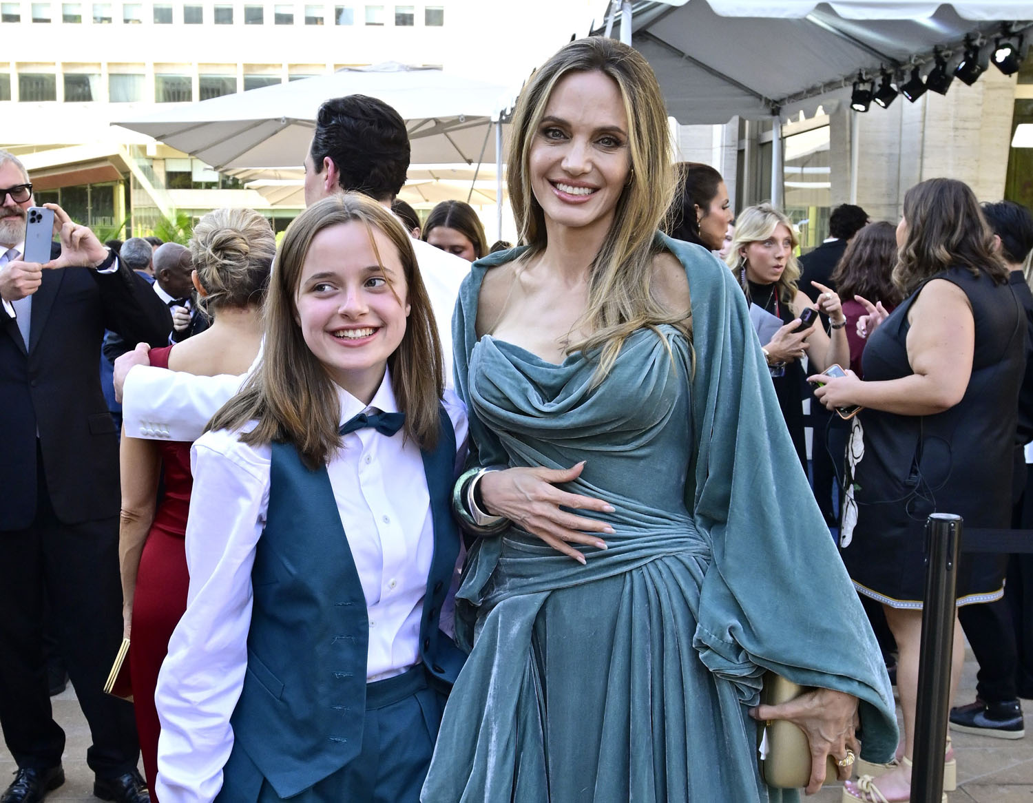 Angelina and Vivienne win a Tony