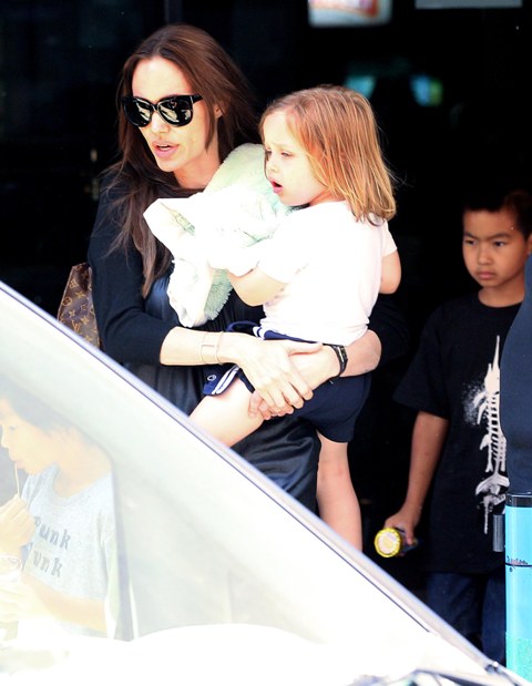 The Jolie and the children go bowling