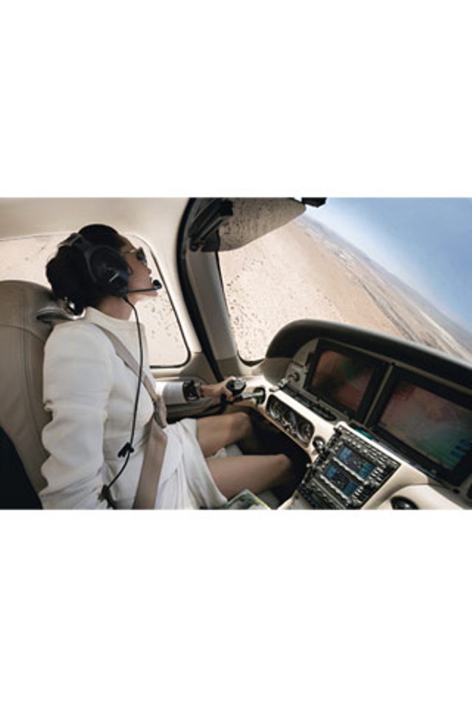 Angelina: couture pilot