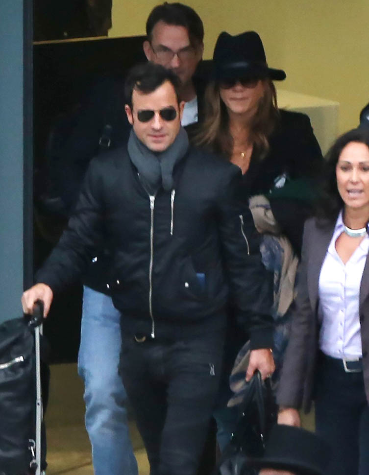 Jolie & Jennifer: dress-off