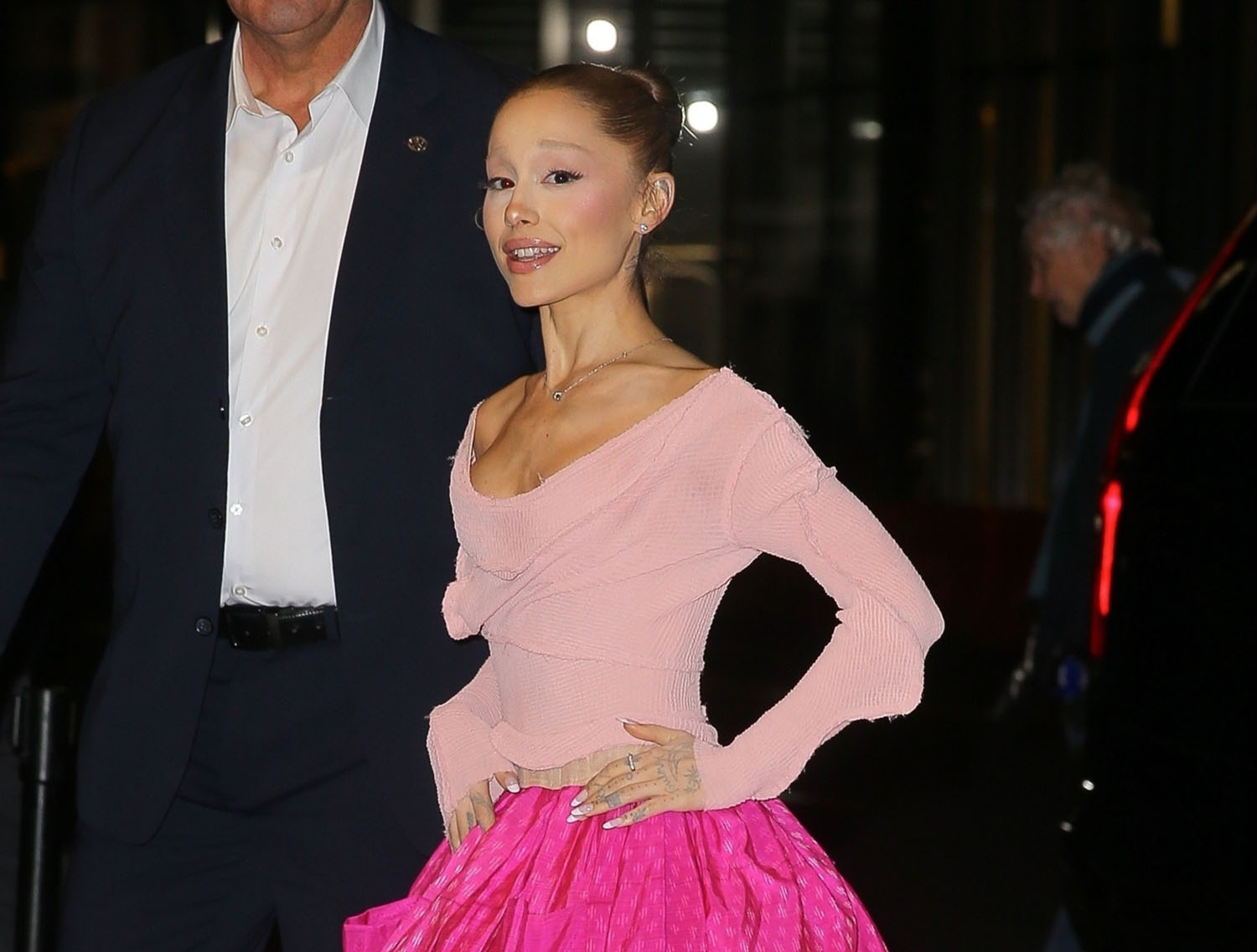 Ariana Grande: Pink is back