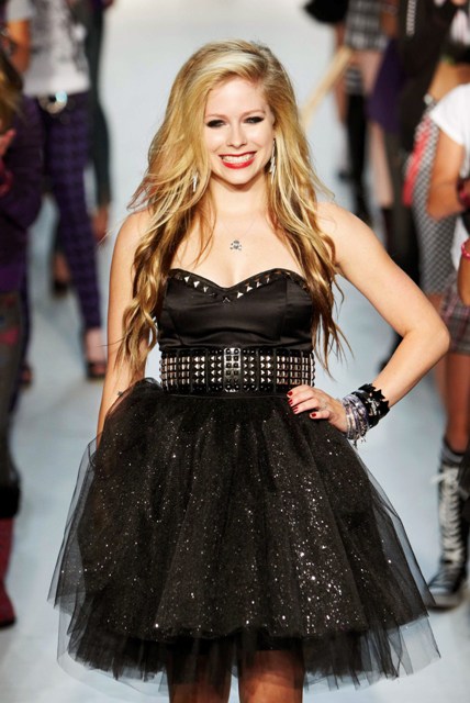 Ebola destroys again