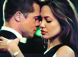 The Pitts: PDA Clinic Continued in Vogue