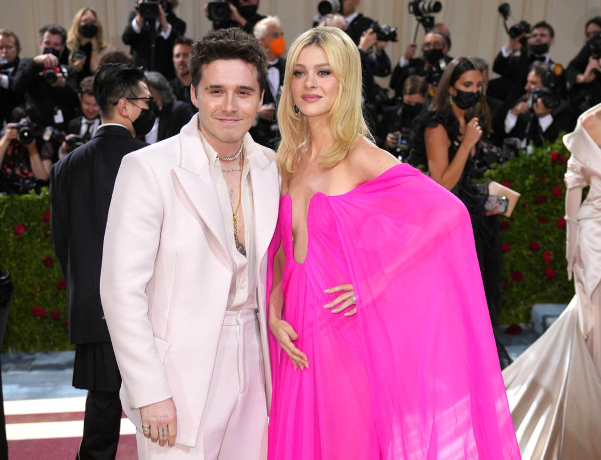 Great gowns… beautiful gowns: the Peltz-Beckhams and Mindy Kaling