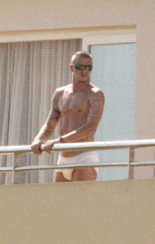 The Daily Beckham: Shirt off/Shirt on