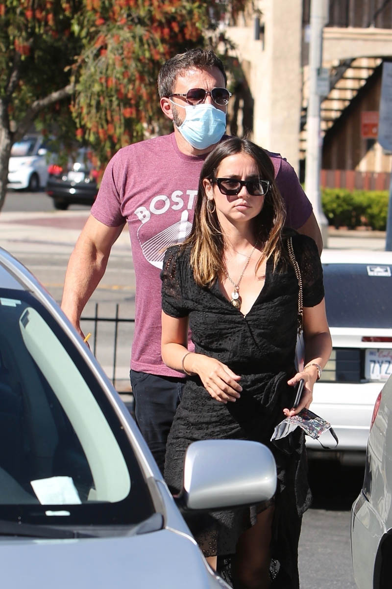 Ben and Ana go shopping