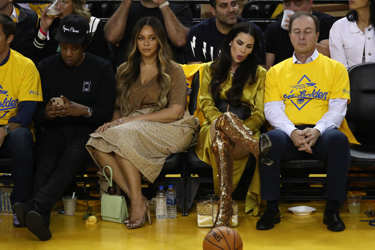 When you sit beside Beyoncé