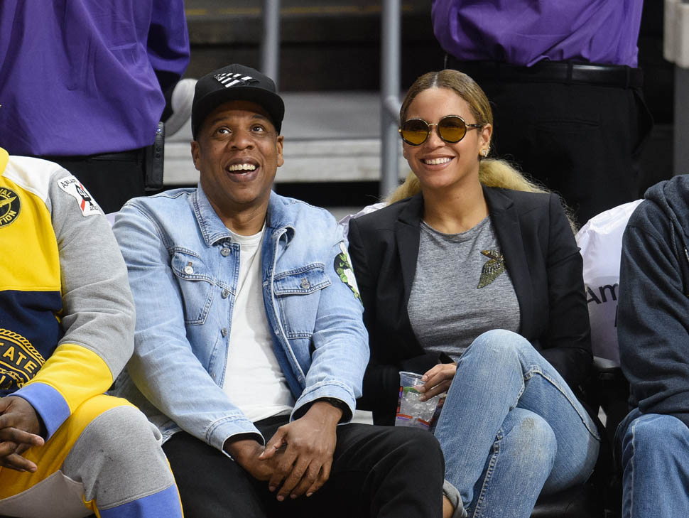 The best/worst gossip dilemma