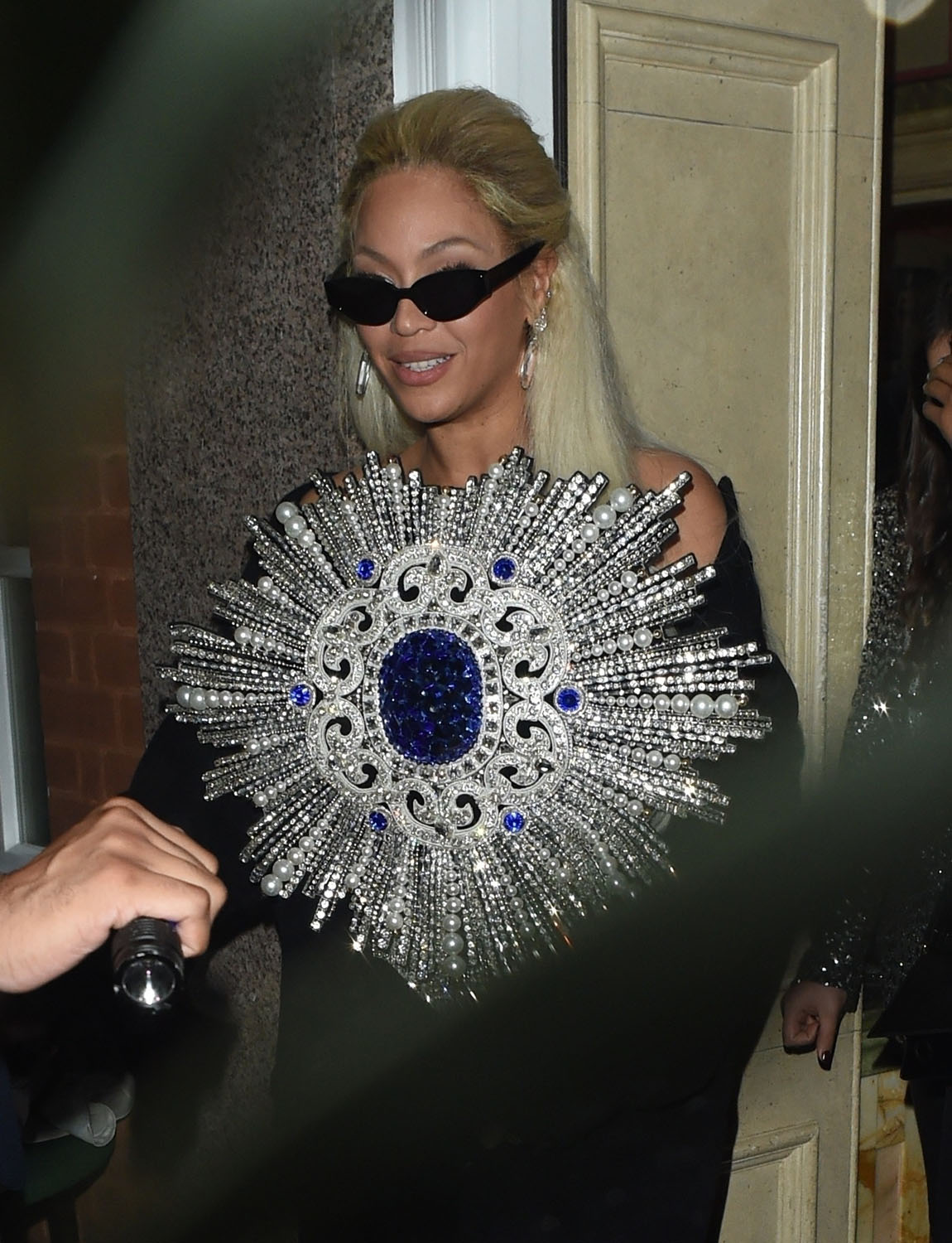 Tay returns the favor