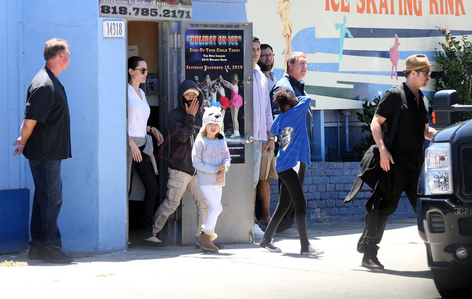 Brange: birthday on skates