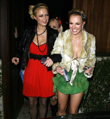 Britney & Paris: Matching Weave, Matching Cooch