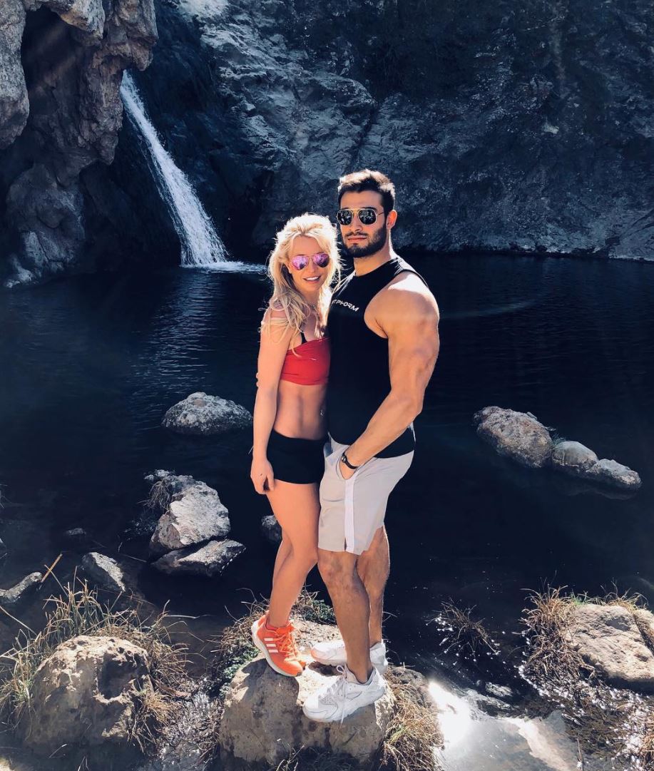 Smutty Social Media, February 6, 2018