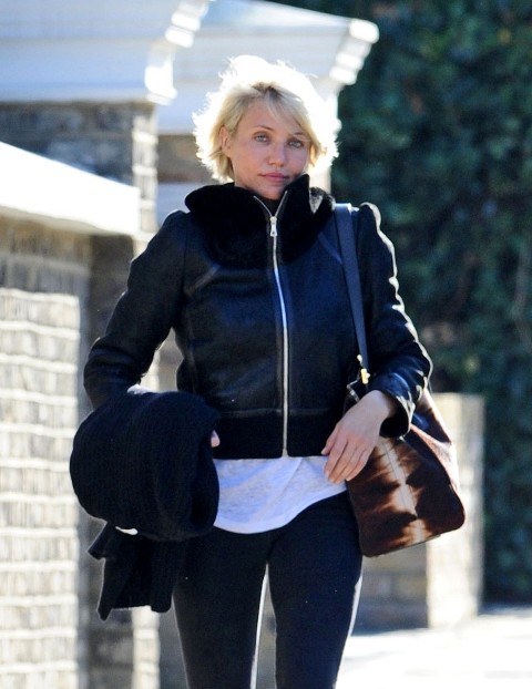 Cam sleeps at Gwyneth's & the advice