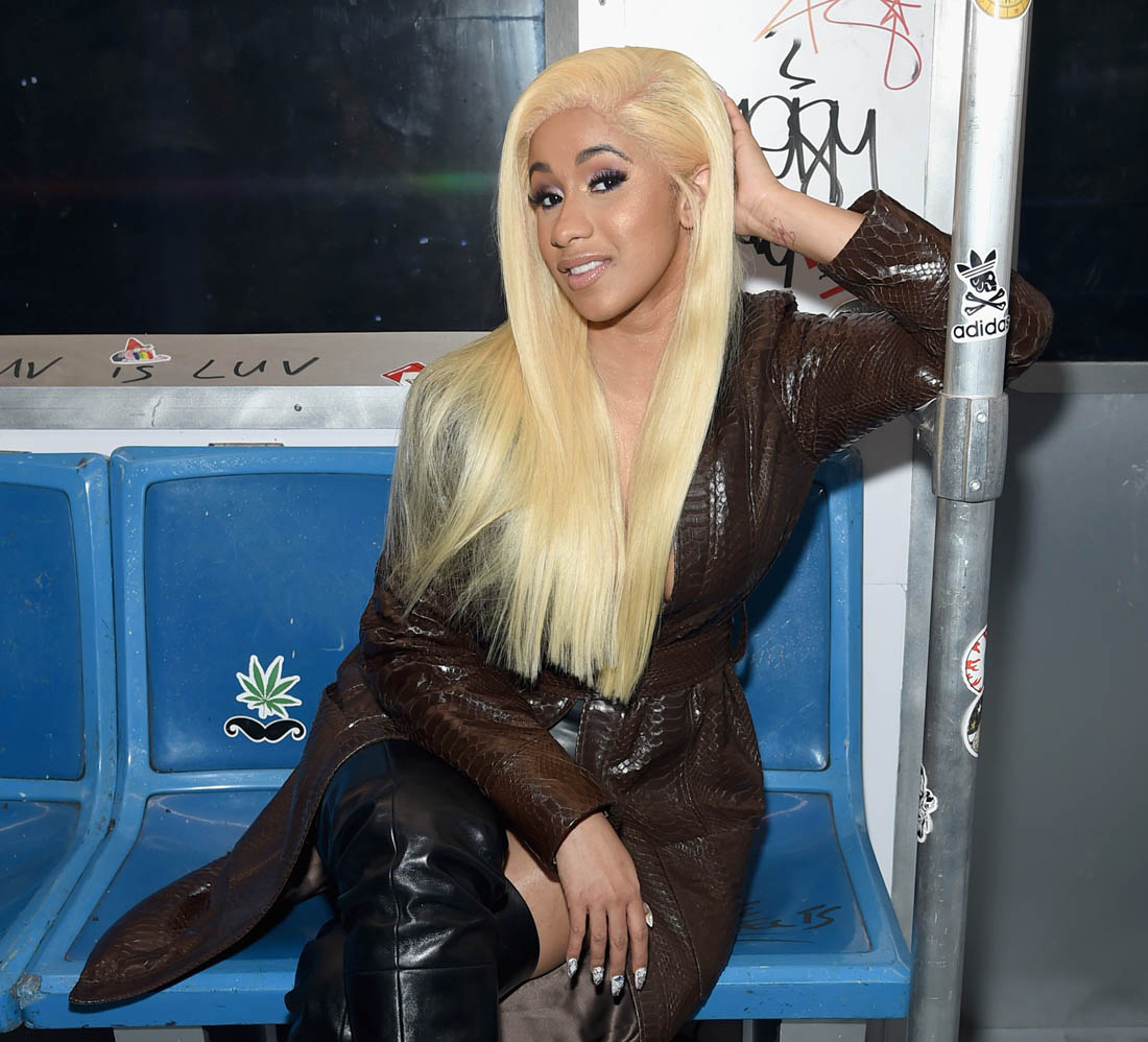 Taylor sends Cardi flowers