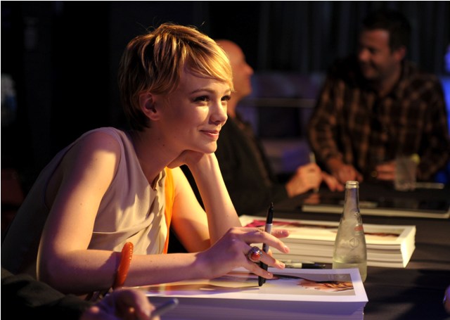 Carey Mulligan TMNT & Ryan Gosling’s kiss