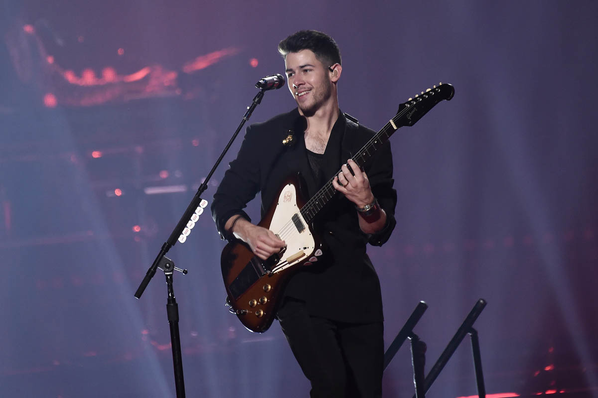 Celebrity Social Media, November 27, 2019