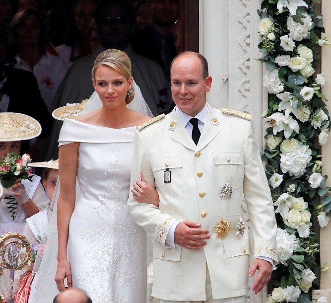 Prisoner Bride stands by her Prince