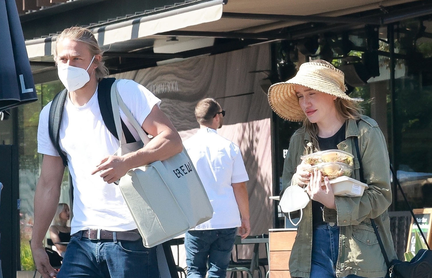 A Charlie Hunnam sighting