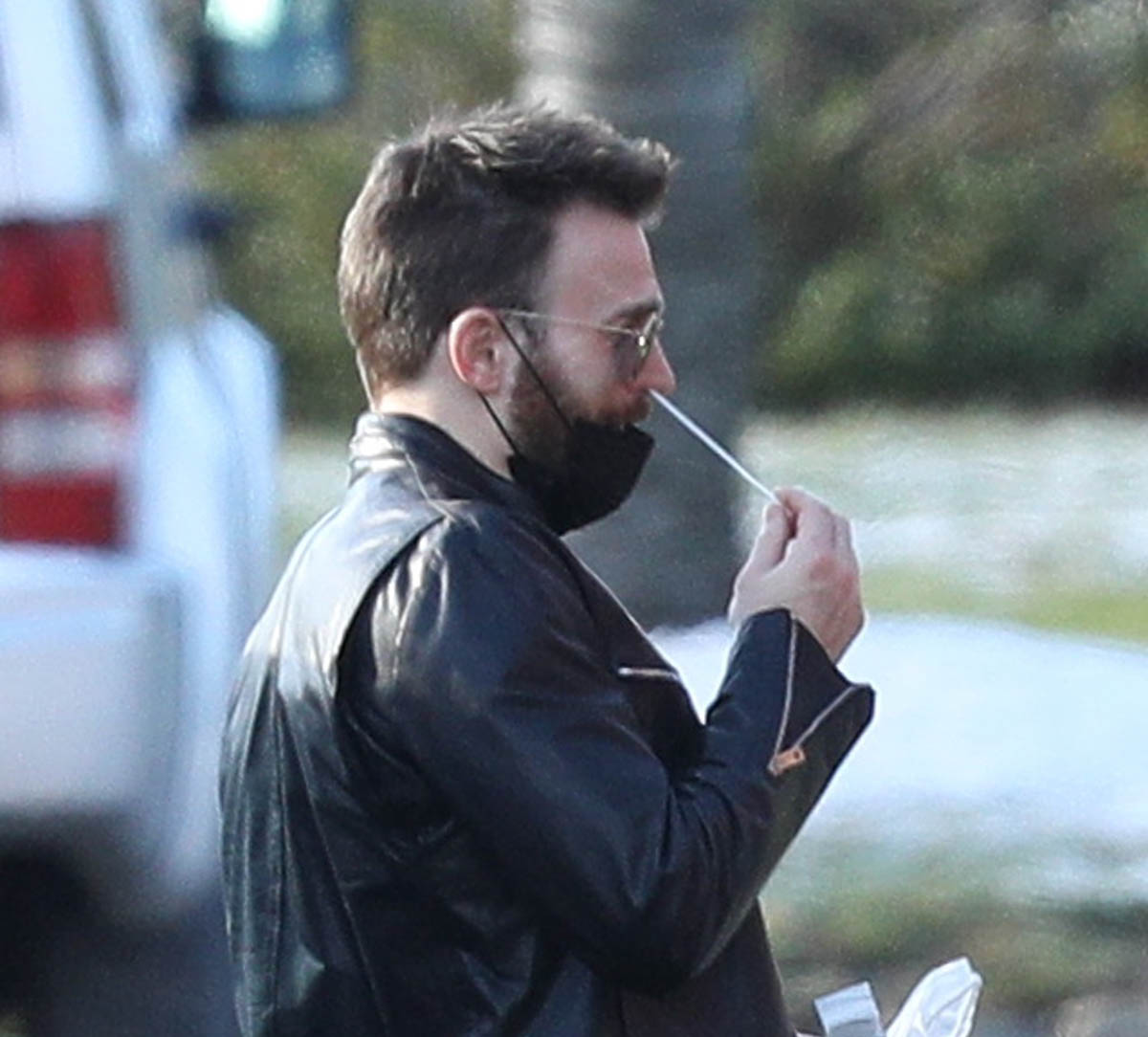 Chris Evans Swabs Himself