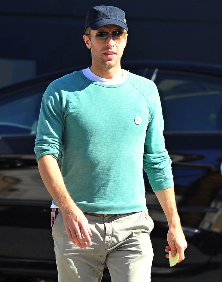 Jennifer Lawrence & Chris Martin celebrate Harry Styles