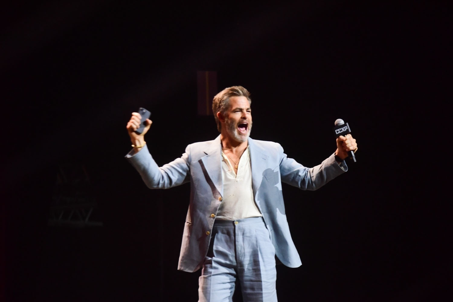 Chris Pine has stopped worrying, darling