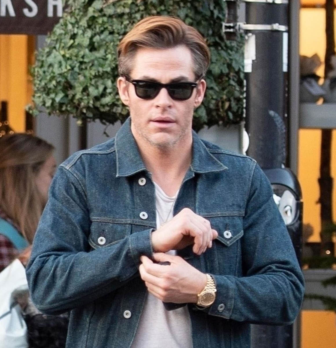 Chris Pine can dig it