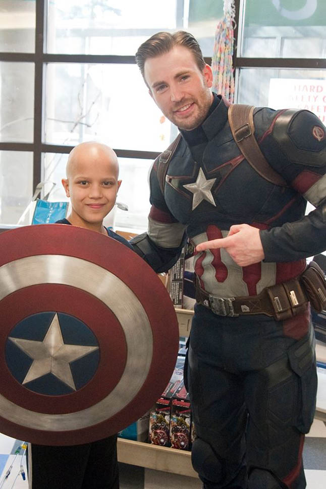 Two Marvel Chrises make kids smile