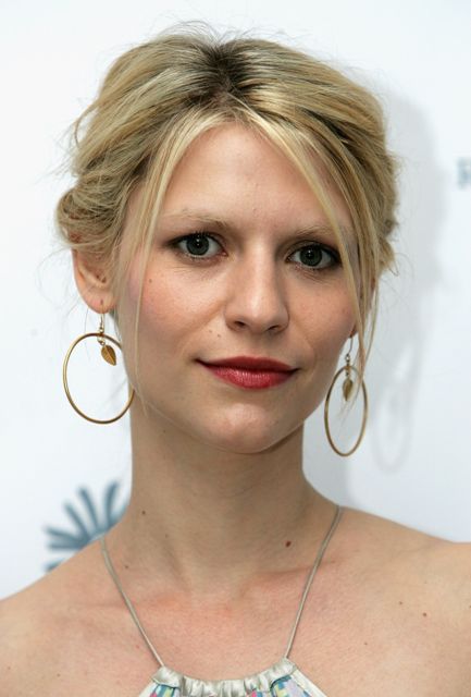 Claire Danes: Beautiful dress, bad bad person
