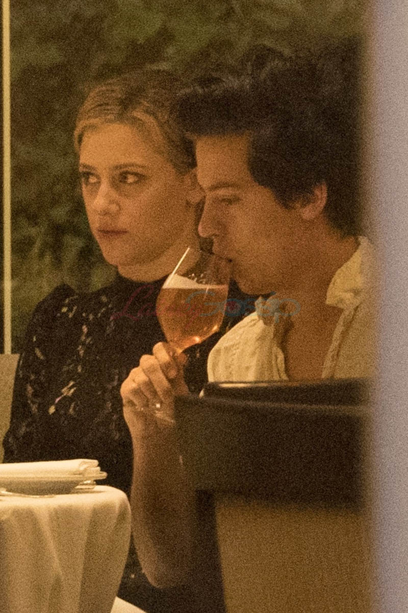 Cole and Lili kissing