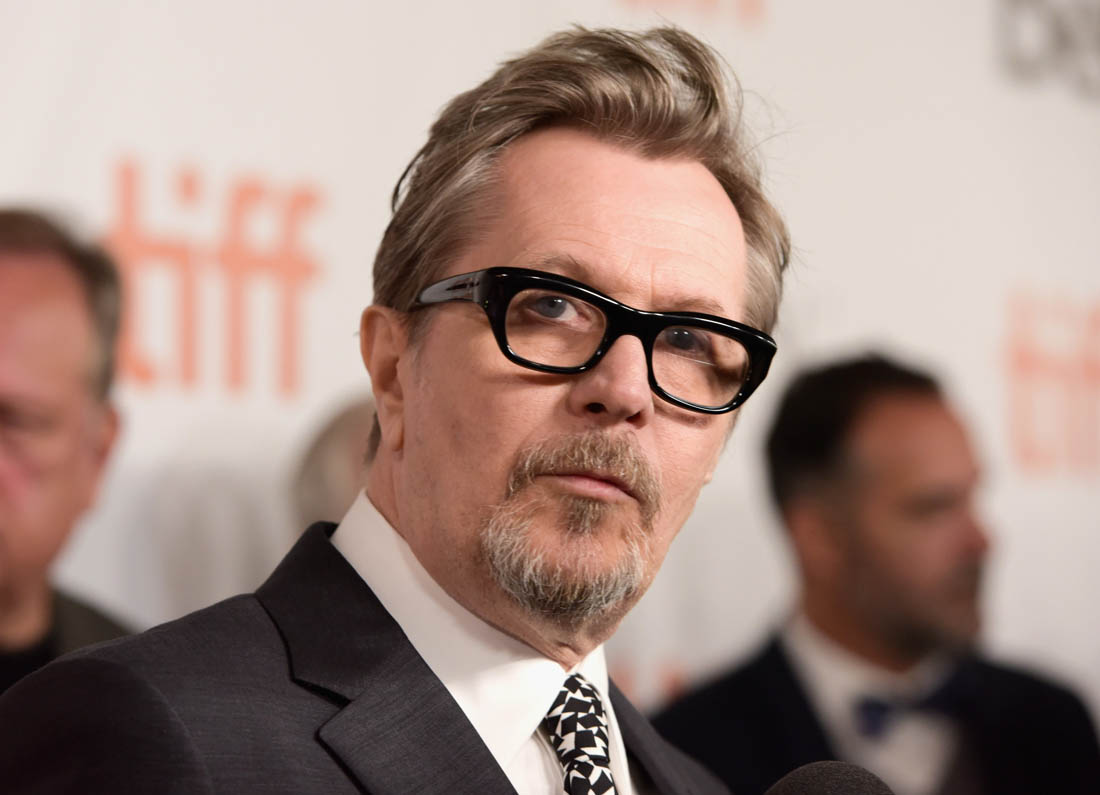 Gary Oldman goes for Oscar in Darkest Hour