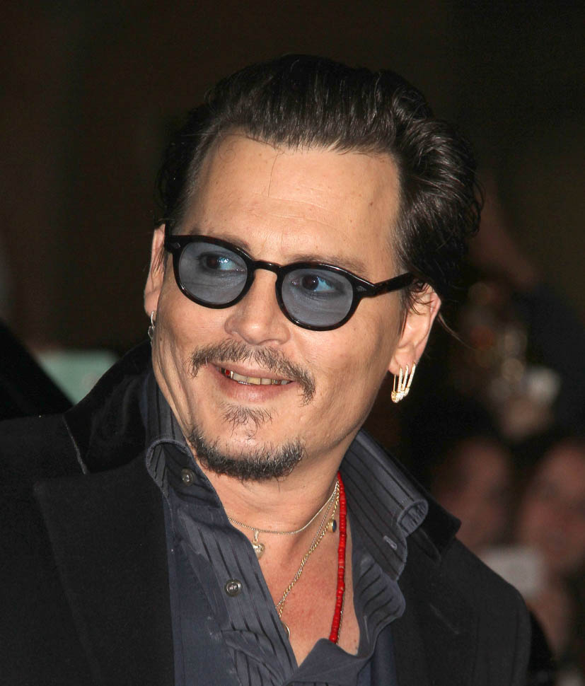 Johnny Depp to disappear in a pile of scarves