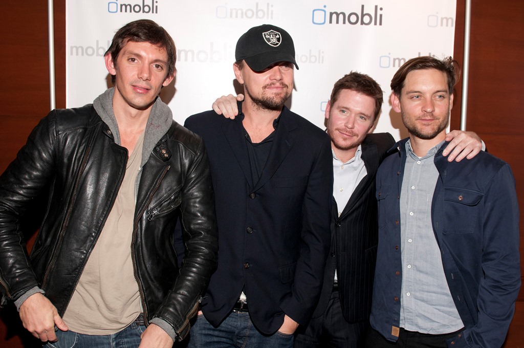 Leo howls like a wolf