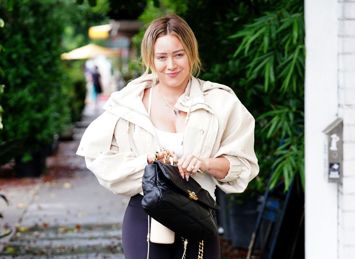 As Seen On Social Media: Hilary Duff’s cropped bomber and Jennifer Garner’s overalls
