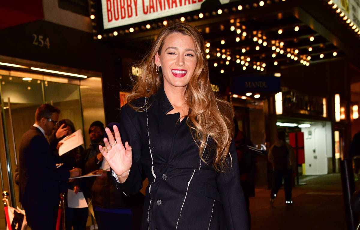 Ryan and Blake’s perfect timing for Emily Blunt