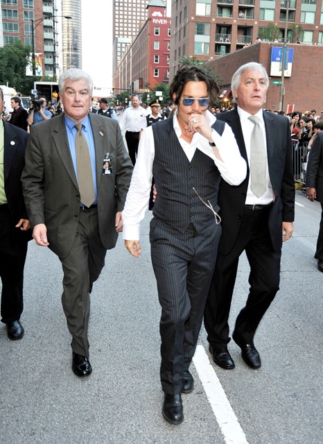 Johnny Depp charms Chicago