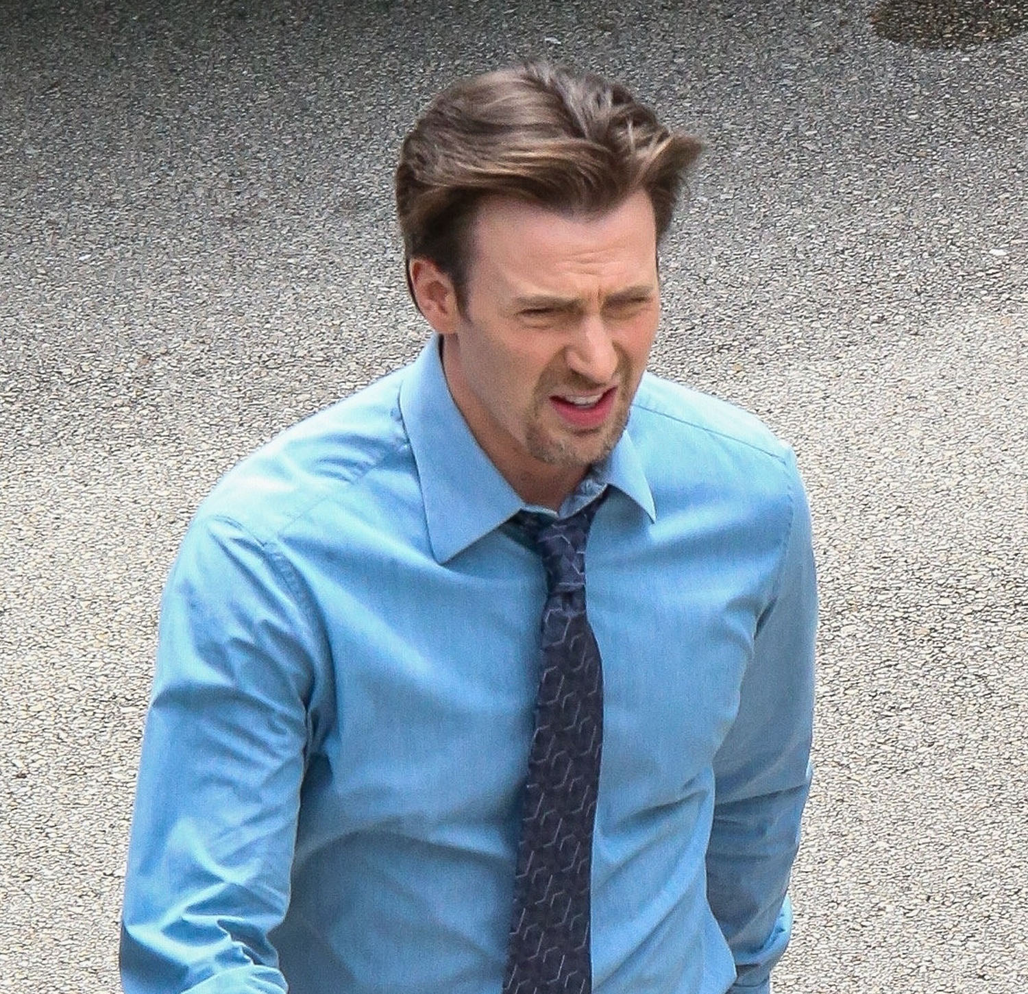 Chris Evans and Emily Blunt look hot