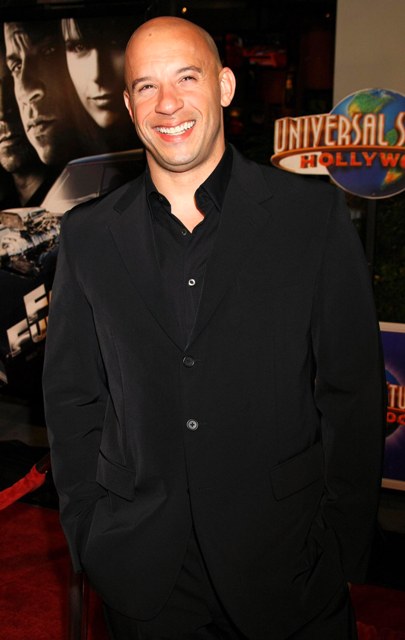 Shrek drive fast car