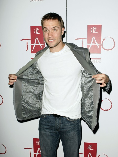 Friday Night Lights Season 2 DVD Giveaway!!!