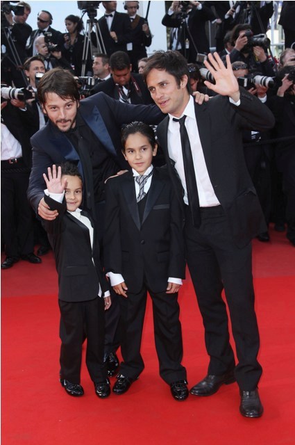 Cannes BFFs and Salma’s bitchface