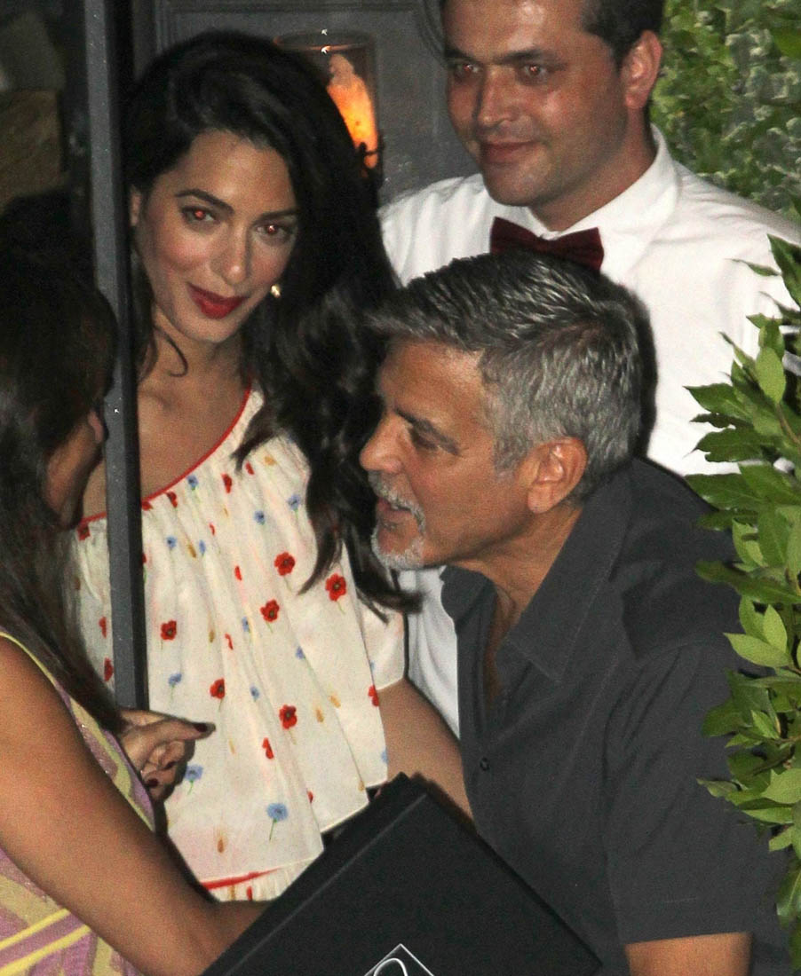 Clooney Como Season