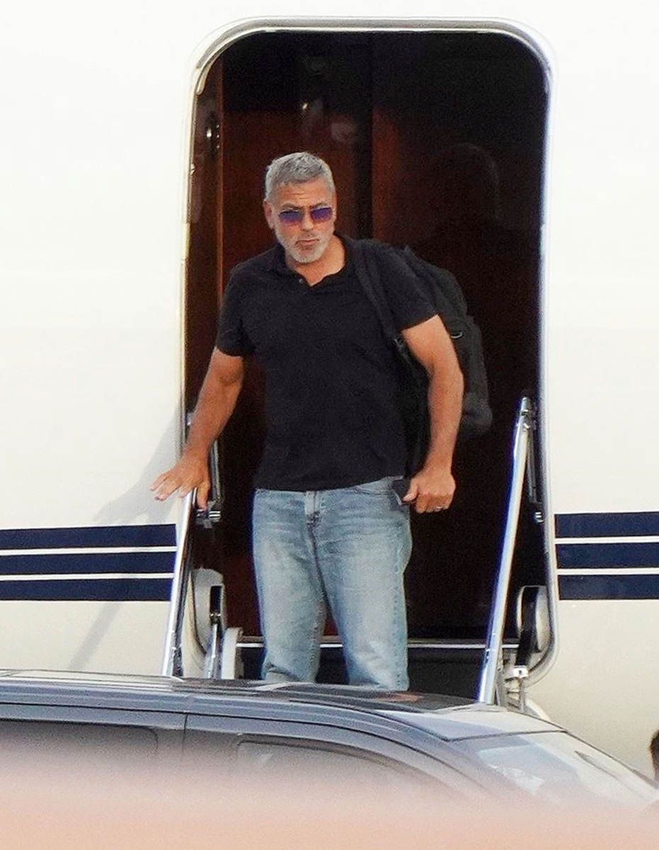 The Clooneys and the Gerbers on Holiday