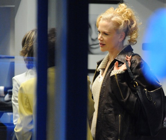 Granny Freeze: like Mimi at the Hotel