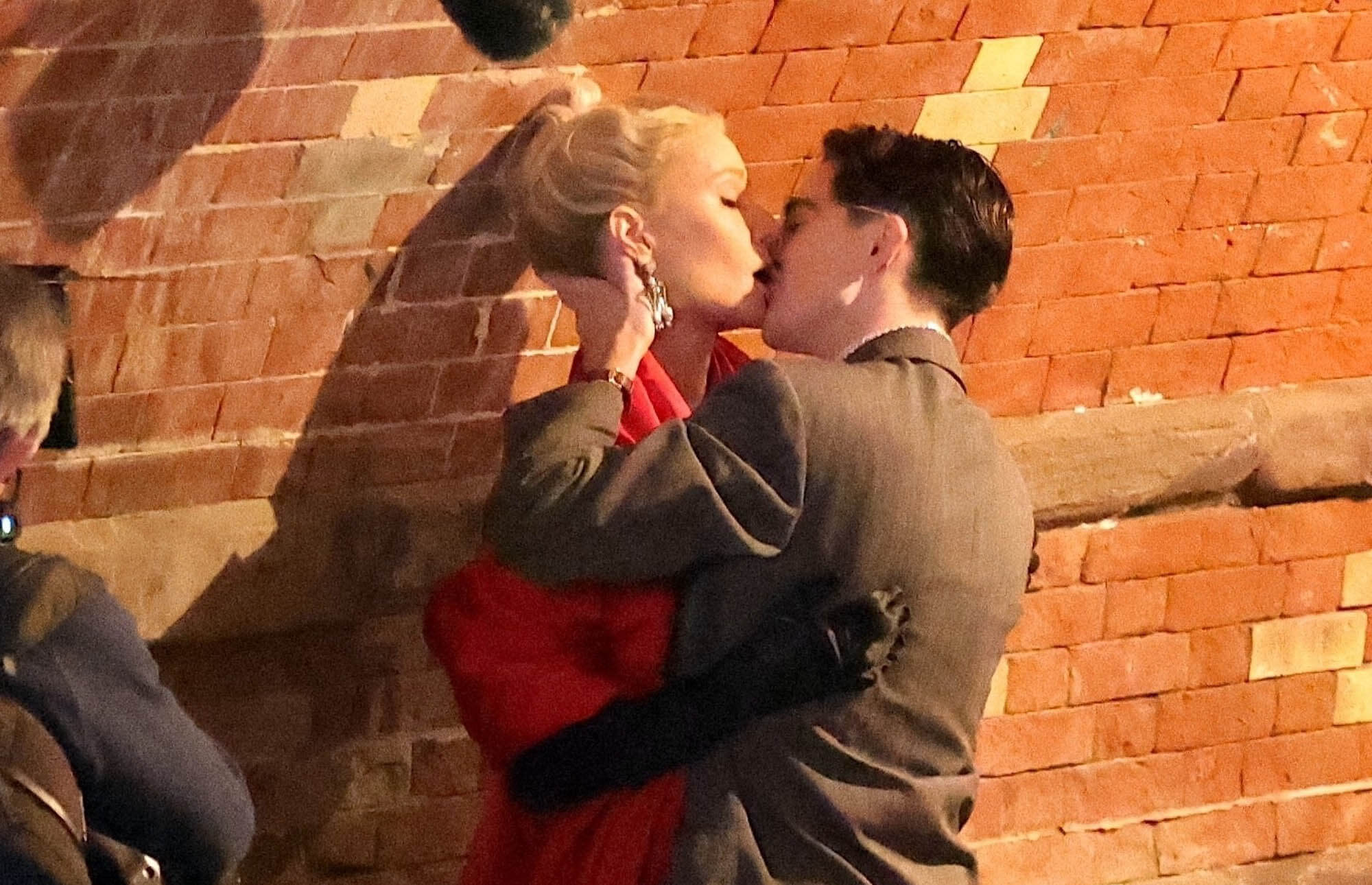 Gwyneth comes back to the middle