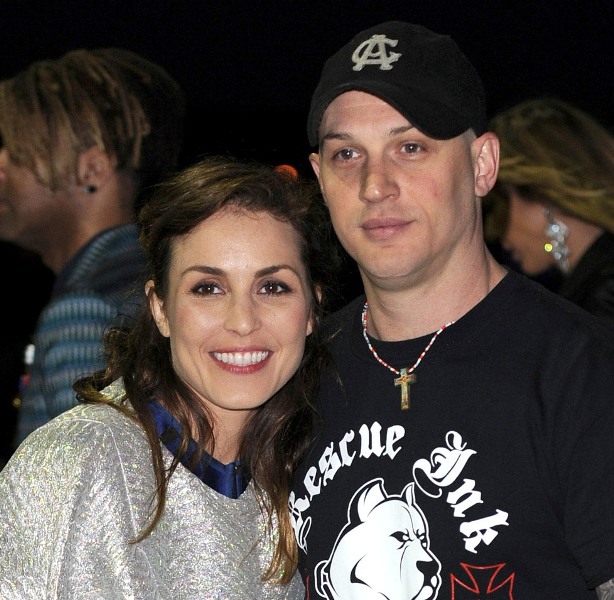 Tom, Charlotte, Noomi: Triangle?